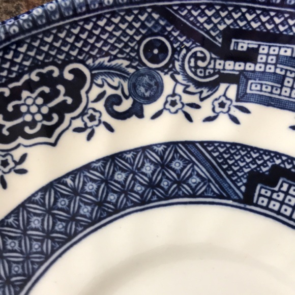 Royal Wessex Tea cup Plate set of 2 - Picture 3 of 3